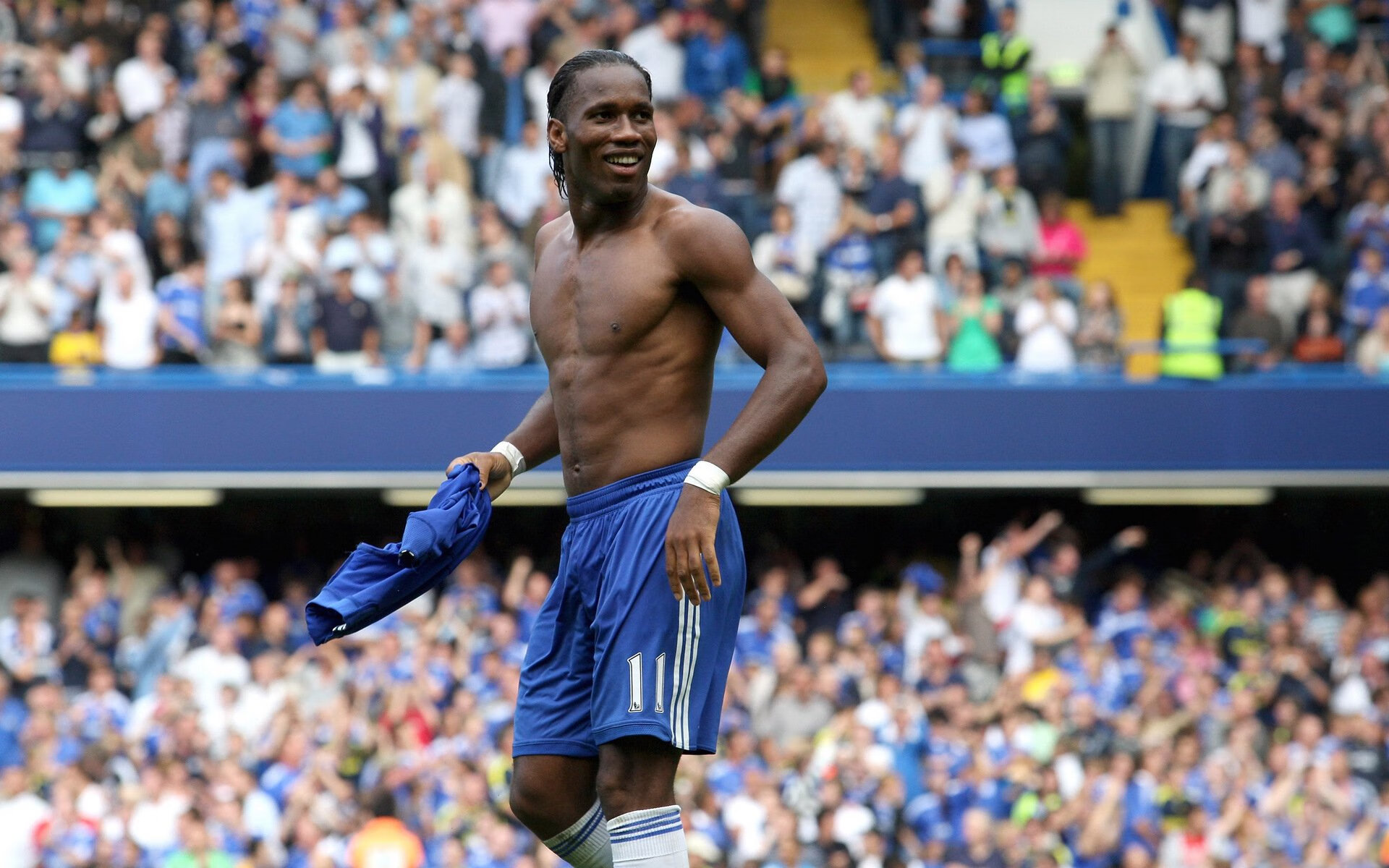 教练提倡多线思考能力要求球员提升场上观察与判断水平